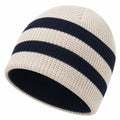Bonnet taille unique en maille écru et bleu marine à rayures style décontracté